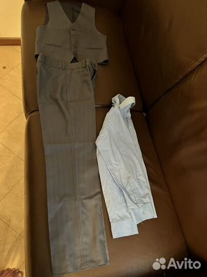 Костюм с рубашкой на мальчика 9 лет