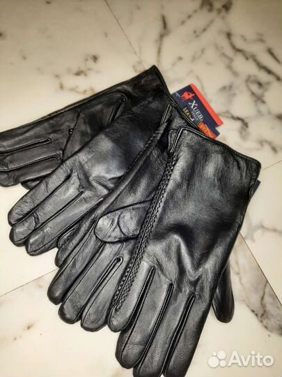 Новые перчатки из натуральной кожи
