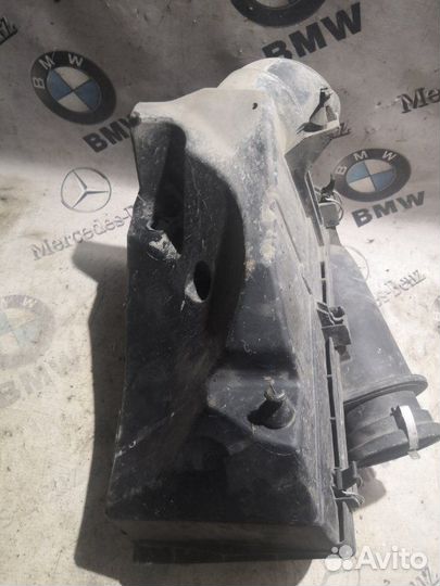 Корпус воздушного фильтра Mercedes-Benz E-Class