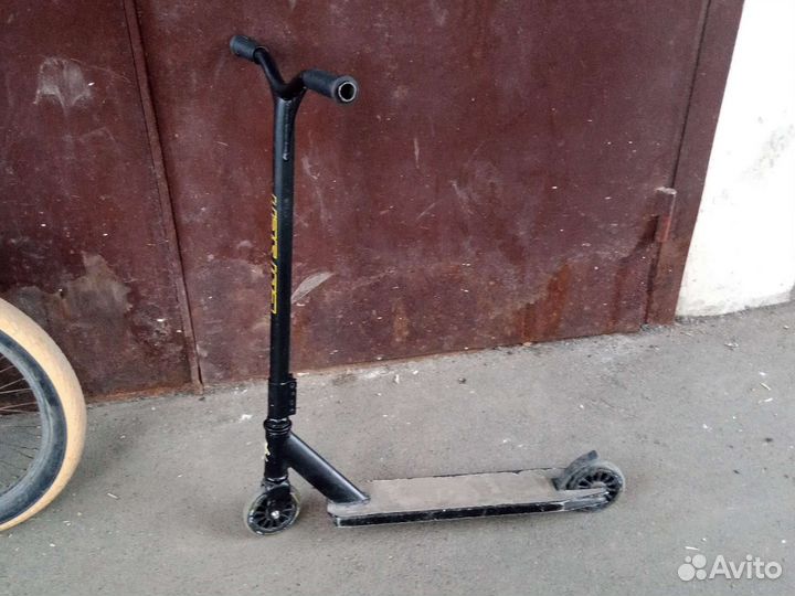 Самокат трюковой