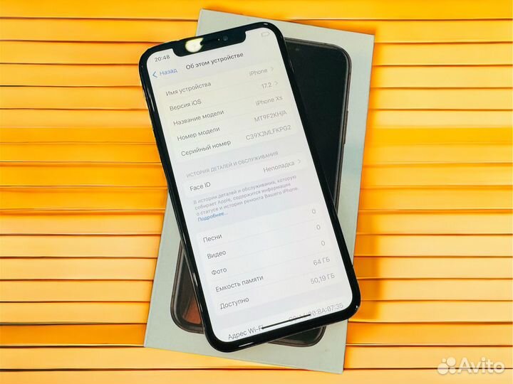 iPhone Xs, 64 ГБ