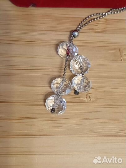 Свадебные серьги и цепочка с кулоном