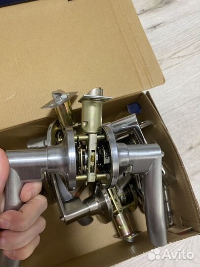 Дверная ручка