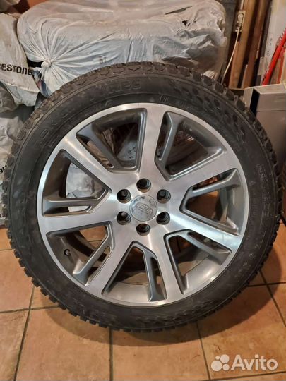 Nokian Tyres Hakkapeliitta 9 SUV 285/45 R22 114T