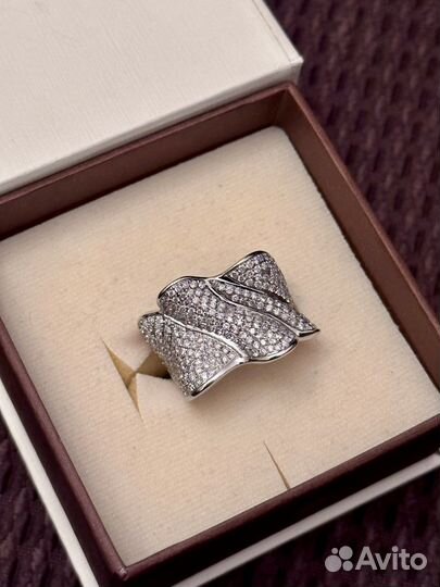 Кольцо с бриллиантами