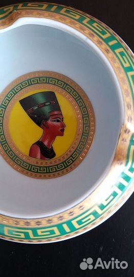 Пепельница фарфоровая