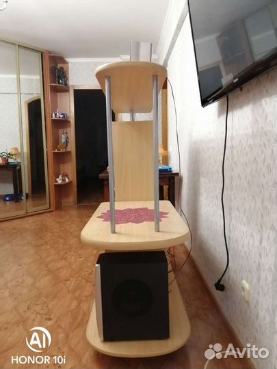 Тумба под телевизор 137/50/130