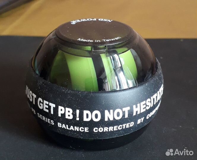 Кистевой гироскопический тренажер новый