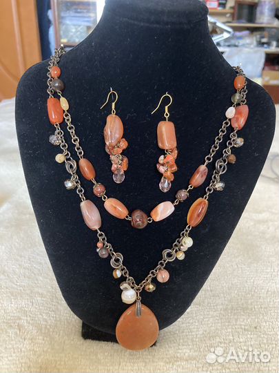 Укашения из сердолика