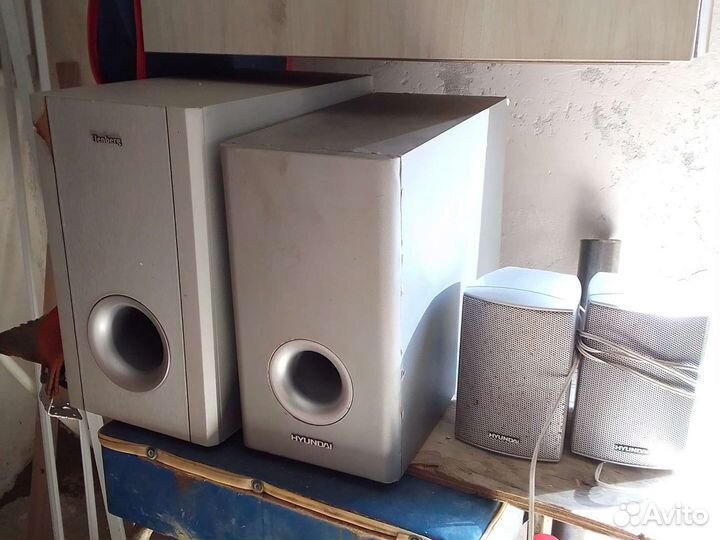 Сабвуфер с колонками