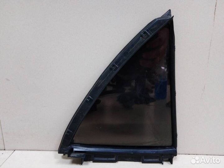 Стекло двери задней левой форточка Toyota Corolla