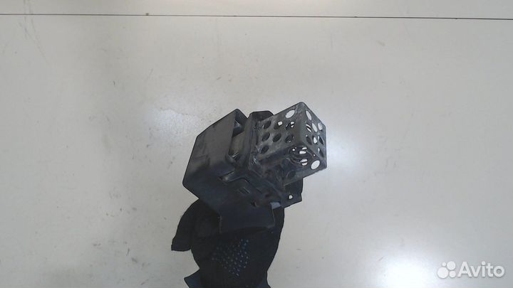 Резистор вентилятора охлаждения Peugeot 308, 2011