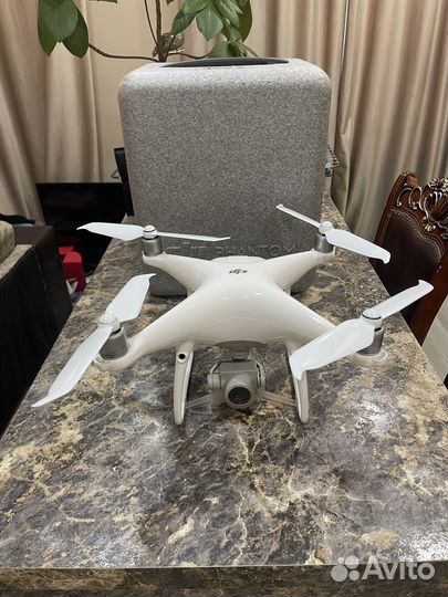 Квадрокоптер dji phantom 4 + шлем