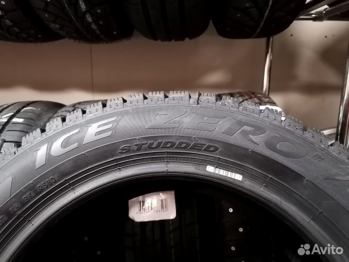 Pirelli Ice Zero 205/55 R16