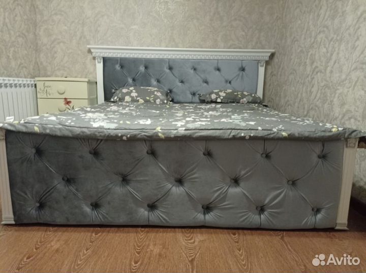 Спальный гарнитур бу