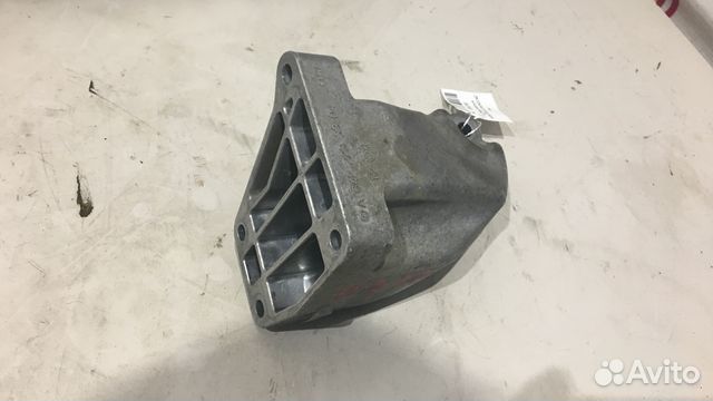 Опора двигателя Mercedes E350 W212 642.850D 2010