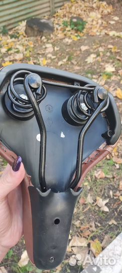 Седло для велосипеда кожаное