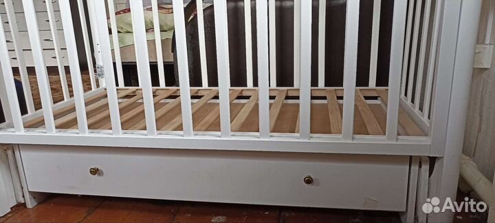 Детская кроватка