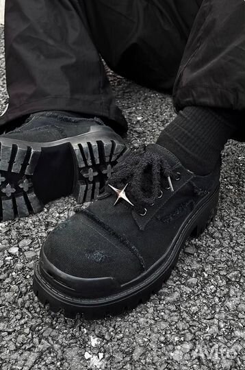 Ботинки balenciaga combat strike type