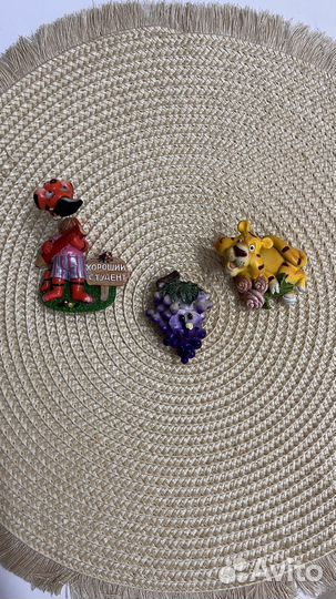 Магниты на холодильник из разных стран и городов