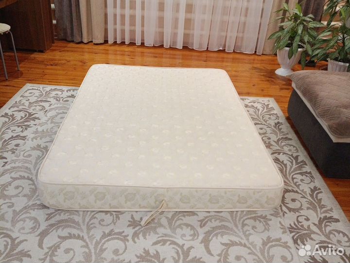 Матрас 140х200 бу
