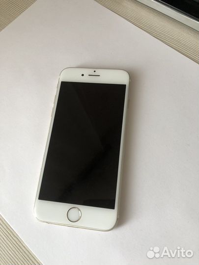 Телефон iPhone 6
