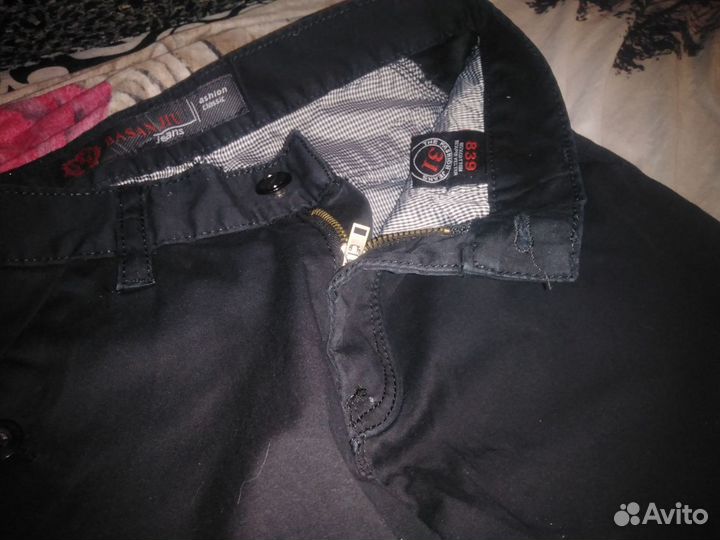 Комплект чёрные джинсы белая рубашка 46р подростку