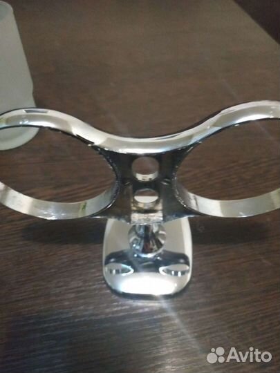 Держатель для зубных щеток