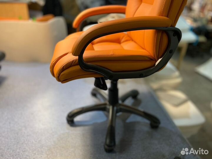 Компьютерное кресло