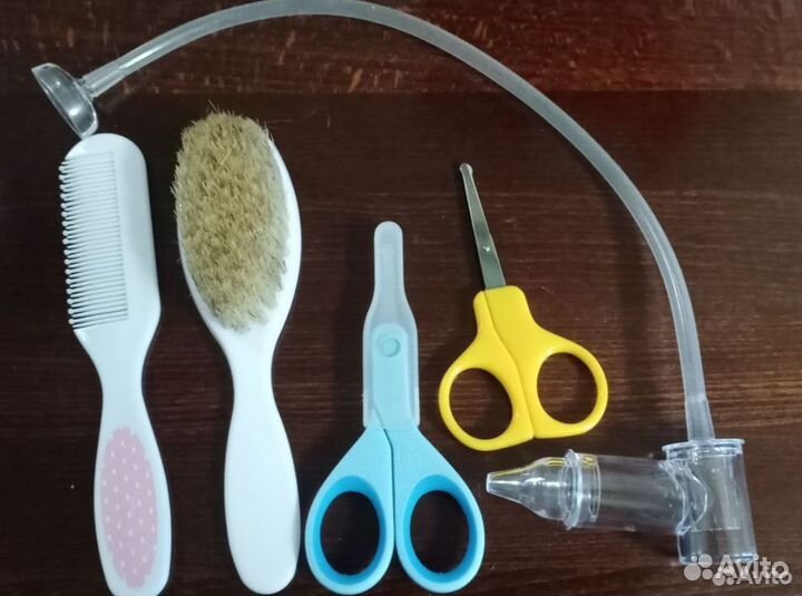 Принадлежности для ухода за малышами