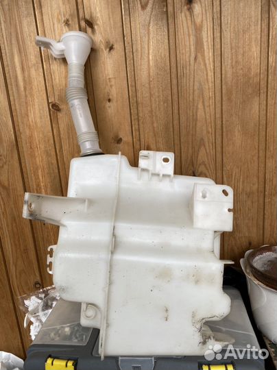 Бочек омывателя лобового стекла