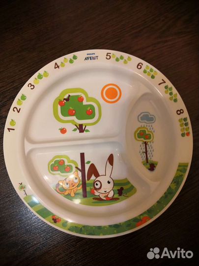 Тарелка с разделителями фирмы Avent