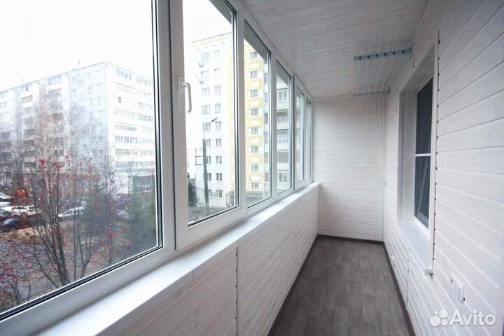 Балконное остекление окнами пвх