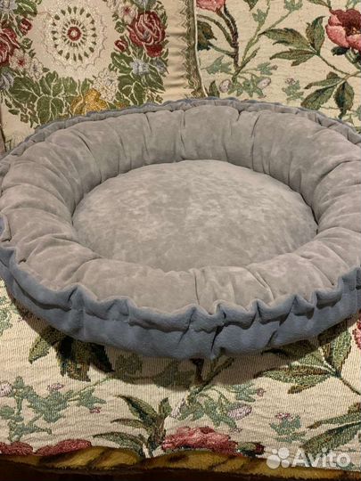 Лежанка для собак и кошек