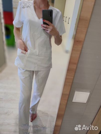 Медицинские костюмы женские,блузы,халат