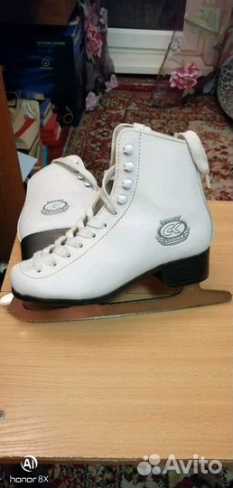 Коньки девичьи