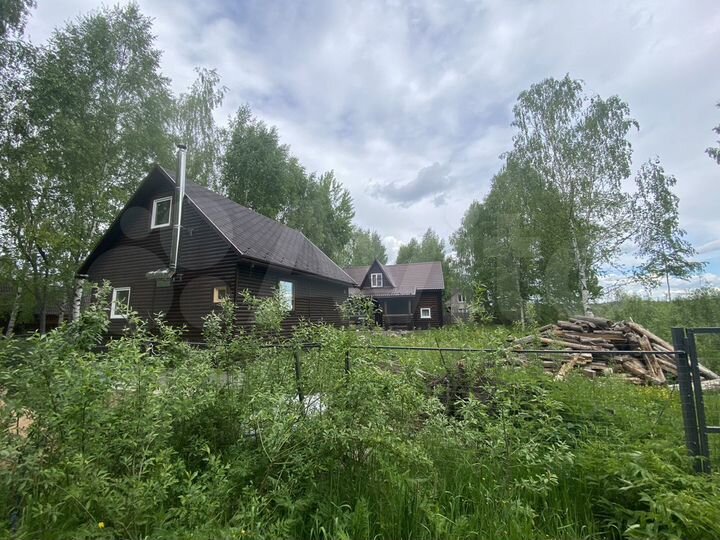 Дом 200 м² на участке 10 сот.