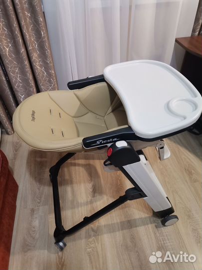 Стул для кормления peg perego