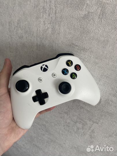 Геймпад Xbox One S