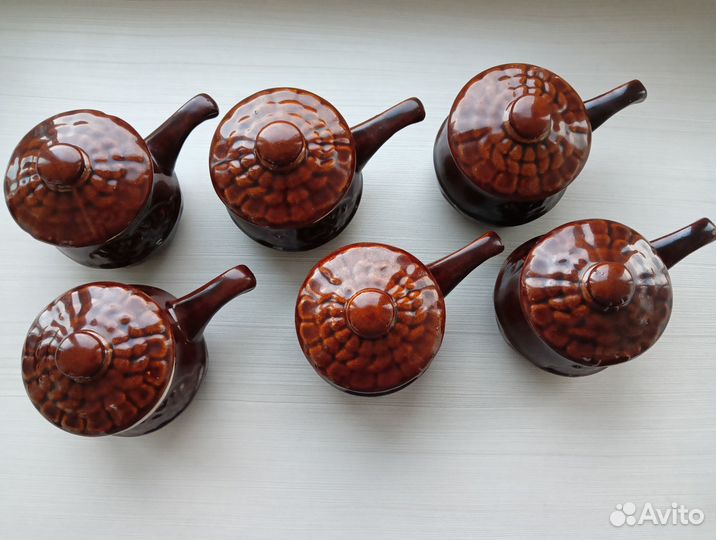 Набор из 6 глиняных кокотниц с ручками и крышками