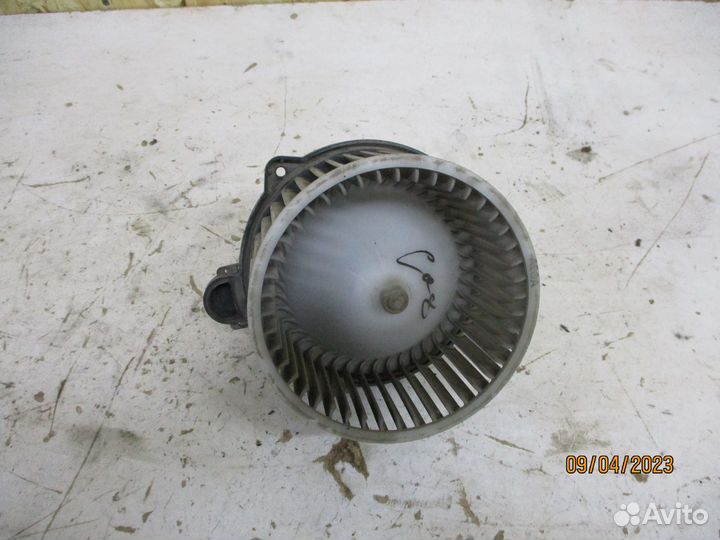 Моторчик печки Хендай Акцент (2009)