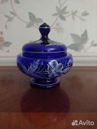 Ваза конфетница с крышкой. Богемское стекло. Новая