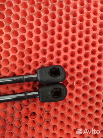 Амортизатор багажника Мерседес W212