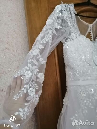 Свадебное платье