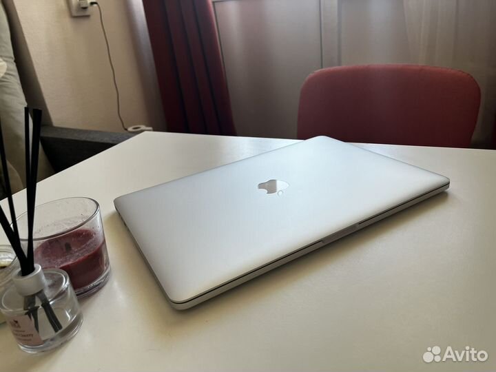 Macbook pro 15 retina 2015