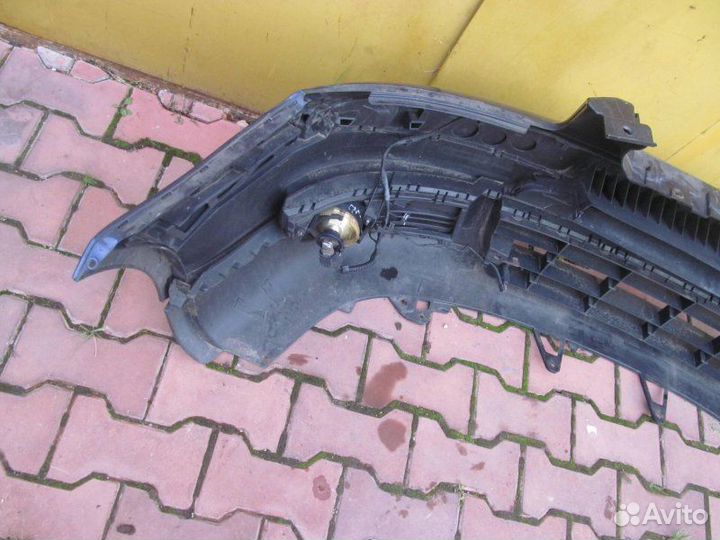 Бампер передний Volkswagen Touran 2003-2015