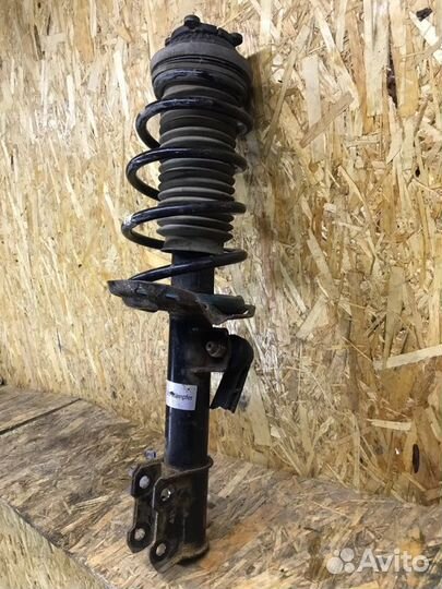 Стойка подвески передняя левая Opel Astra H