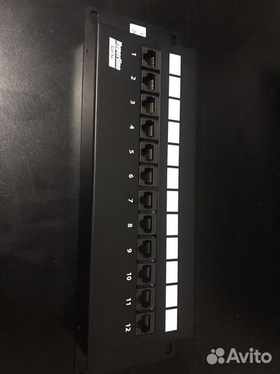Патч-панель настенная Hyperline PPW-12-8P8C-C5E-FR