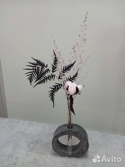 Сухоцветы в вазе с колбой / декор / интерьер