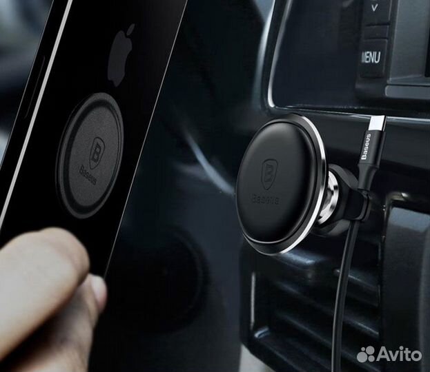 Магнитный держатель для телефона в дефлектор